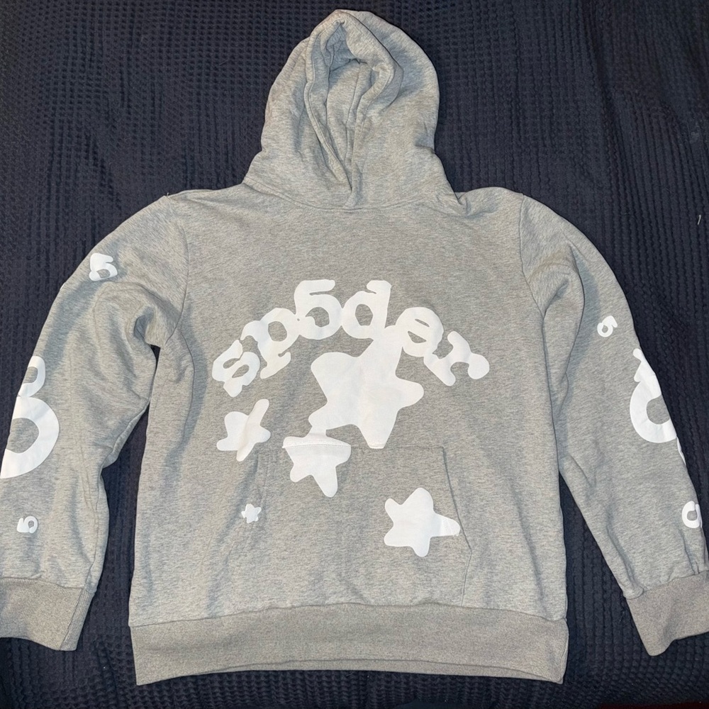 Sp5der Gray Hoodie with Star Design